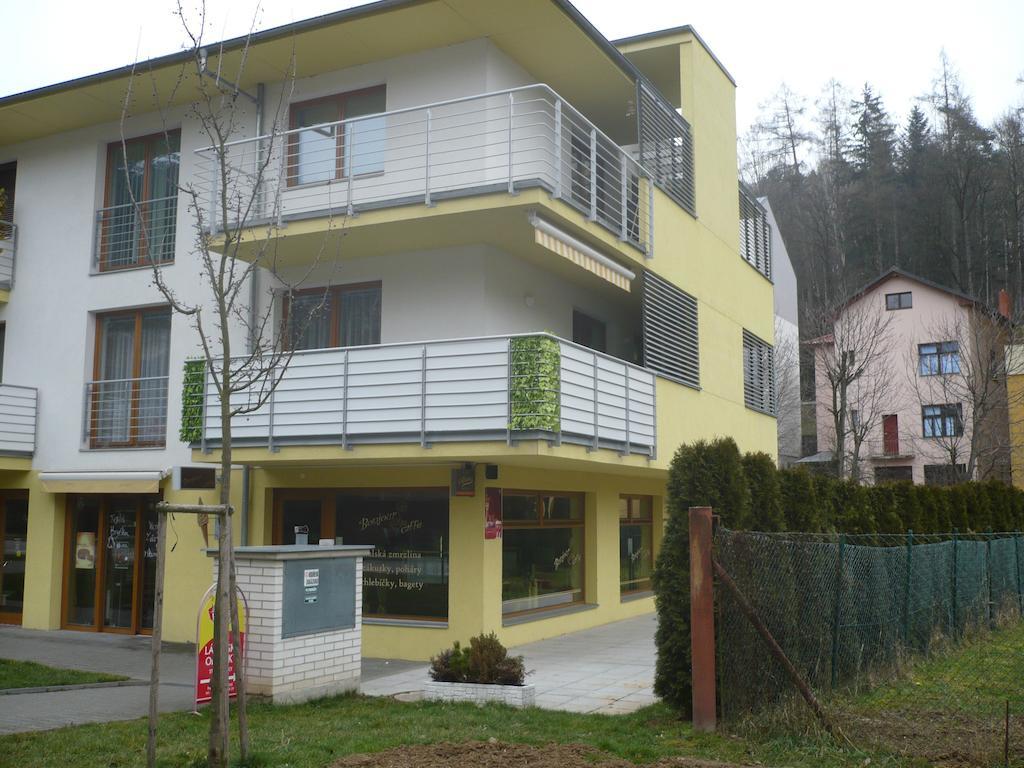 Apartman Anezka Luhačovice Exteriör bild